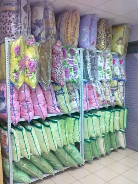 Отдел постелька. Глав опт трикотаж из иваново. Текстиль фирма. Глав опт. Торговое оборудование для текстильного магазина.