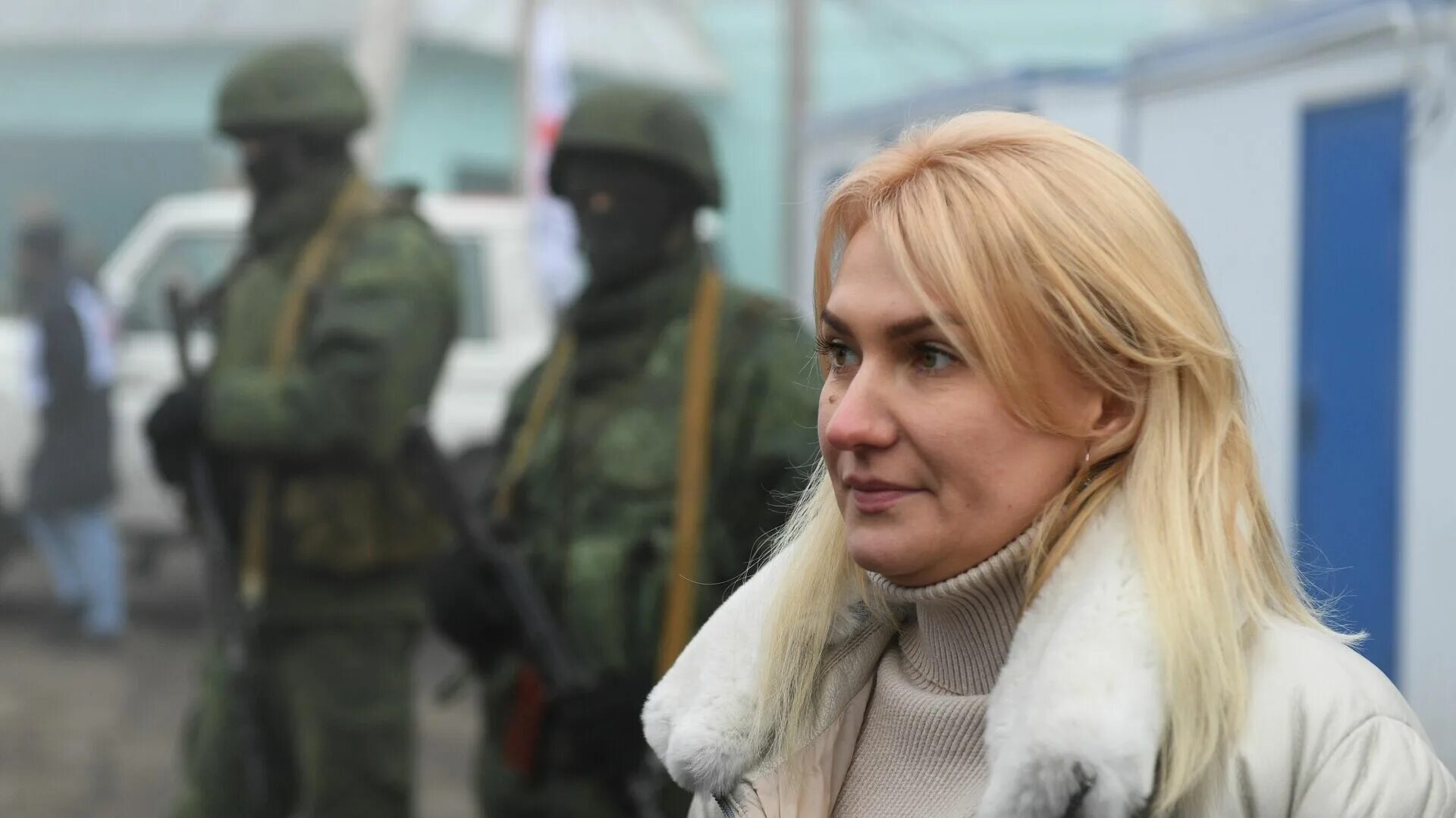 Женщины в всу на передовой. Украинские девушки военнослужащие в плену. Женщины в плену видео. Женщины в плену видео. Женщины в плену видео.