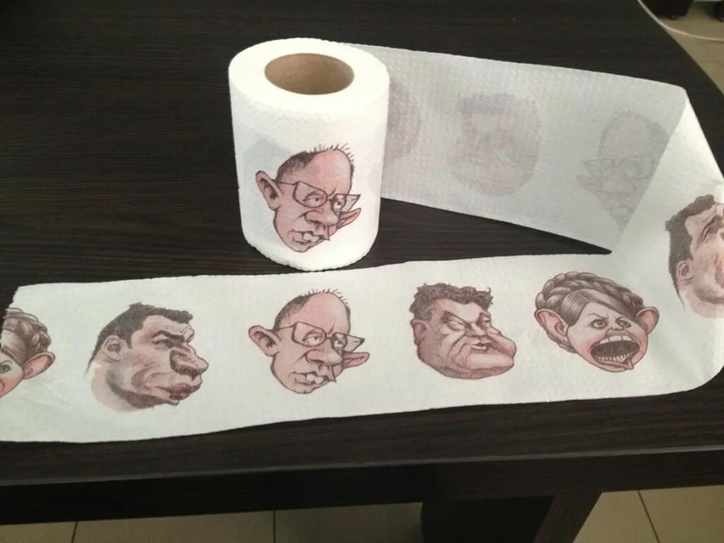 Туалетная бумага с портретом. Туалетная бумага с лицом. Туалетная бумага прикол. Туалетная бумага с зеленским