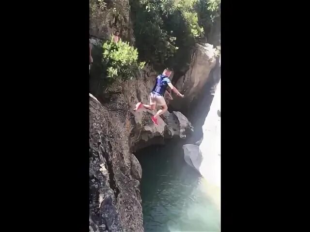 Бузова прыгну со скалы