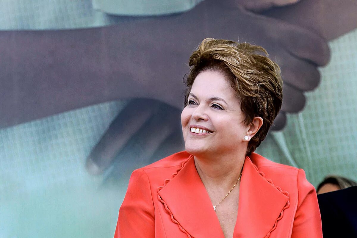 В какой стране женщина стала президентом. Дилма Руссефф. Дилма Русеф Бразилия. Дилма Руссефф 2023.