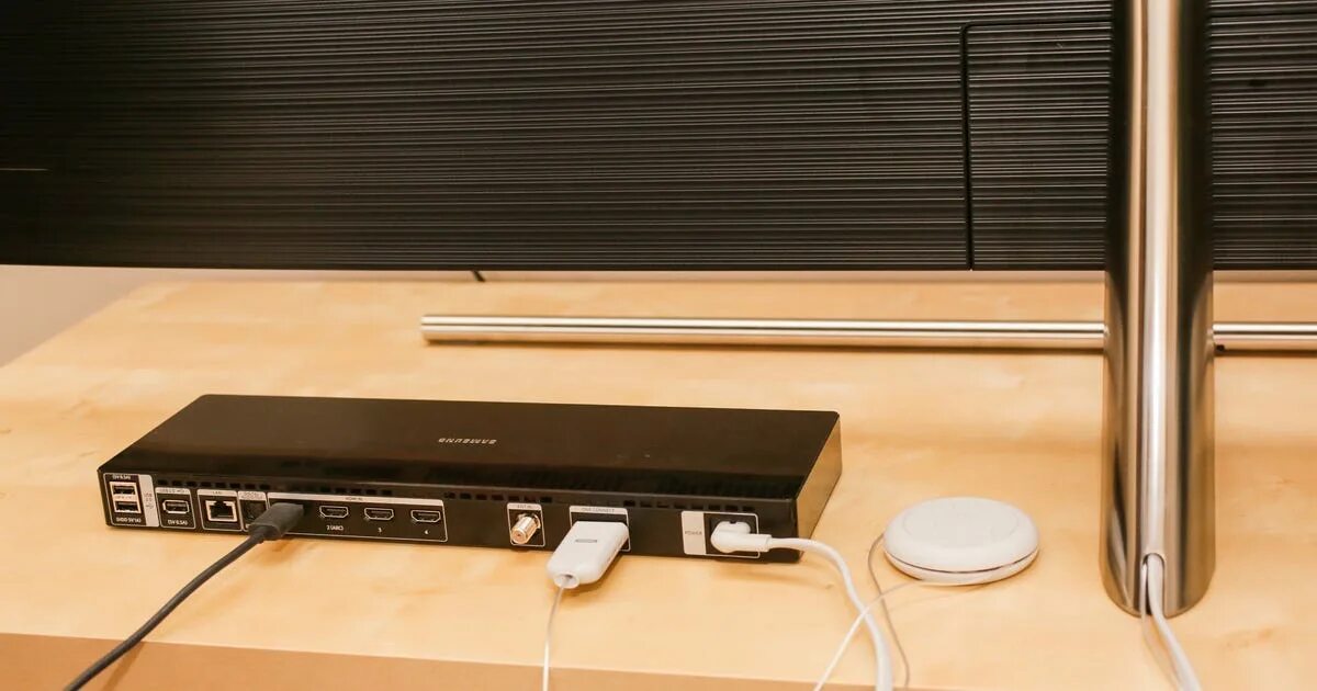 Модуль one connect samsung 2022. Модуль one connect samsung 2022. Samsung q7. Samsung one connect телевизоры. Внешний блок one connect.
