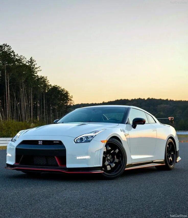 Nissan gtr r35. Nissan gt-r nismo r35. Ниссан гтр кузова. Ниссан гтр р35. С.