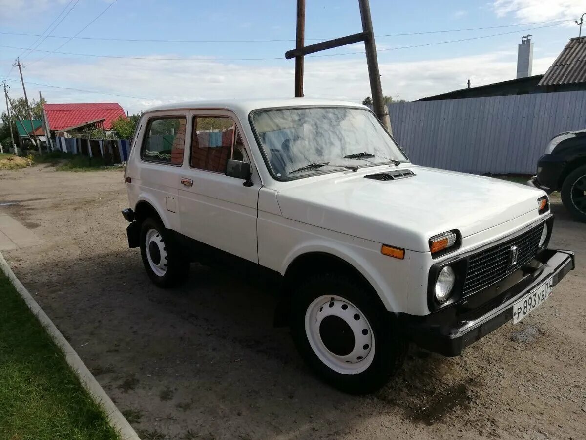 Нива 2131 снежная королева. Нива без документов. Бортовой шевроле нива 2004. Авито авто челябинска нива. Нива таджикский нива.