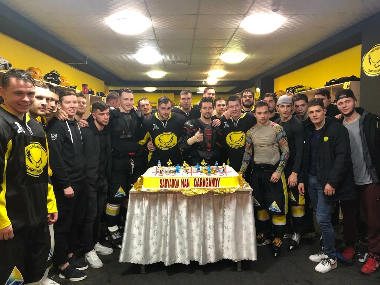 Сараун. Тоо сарыарка un. Сарыарка автопром. Тоо сарыарка. Сарыарка логотип.