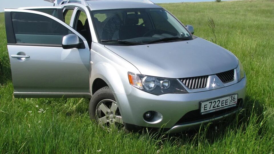 Mitsubishi Outlander XL 2.4 2008. Outlander XL 2008 2.4. Аутлендер ХЛ 2.4 2008. Мицубиси Аутлендер ХЛ 2.4 2008.