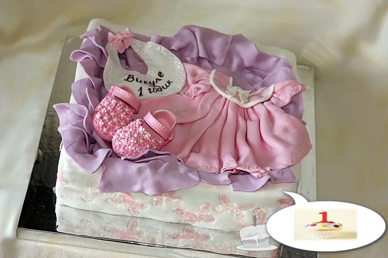 Красивый торт на рождения девочки. Шикарный торт на годик девочке. Оригинальный торт на годик девочке. Торт для новорожденной девочки с платьицем. Торт с девочкой в платье на годик.