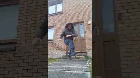 Мир крутил