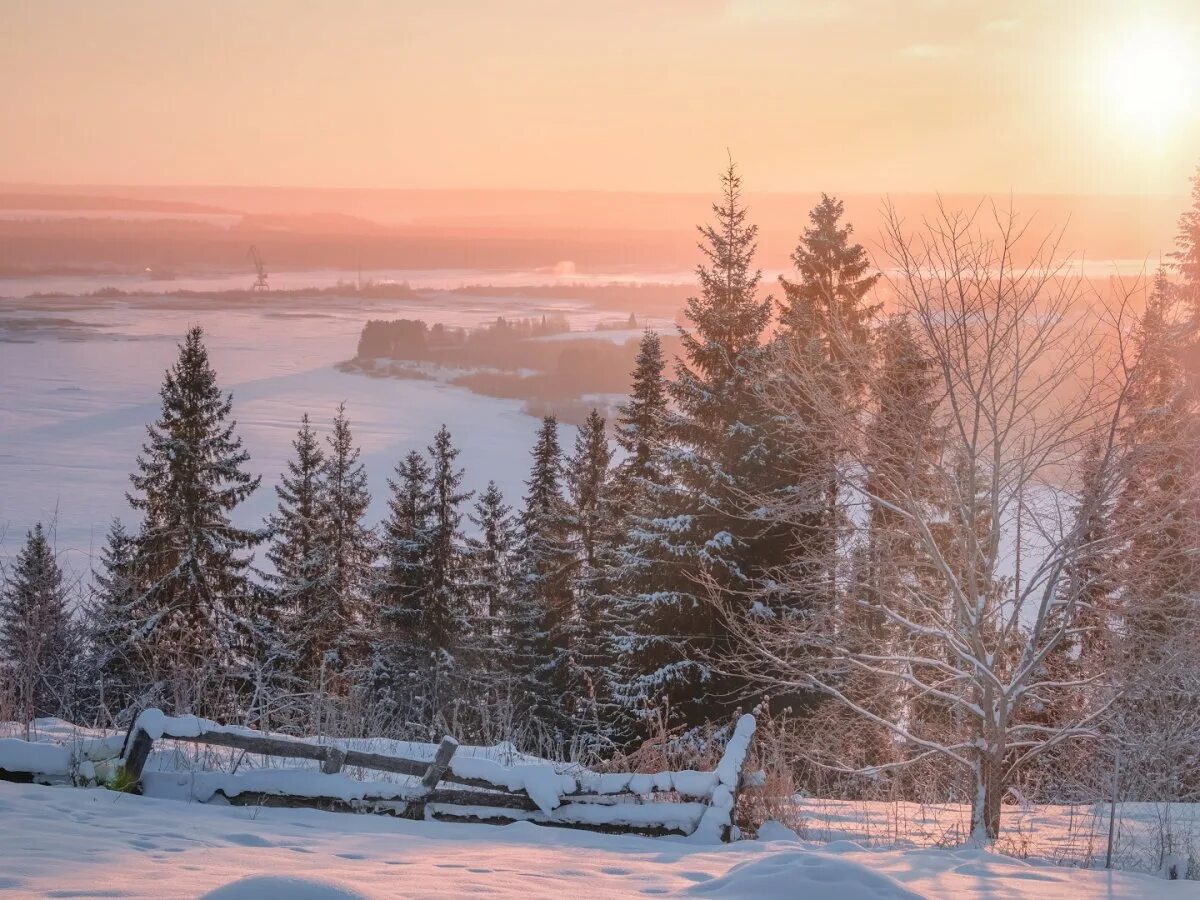 Зимнее морозное утро пермский край. Карелия ладога зимой. Зимний кофе. Доброе декабрьское утро картинки очень красивые. Остров койонсаари карелия зимой.