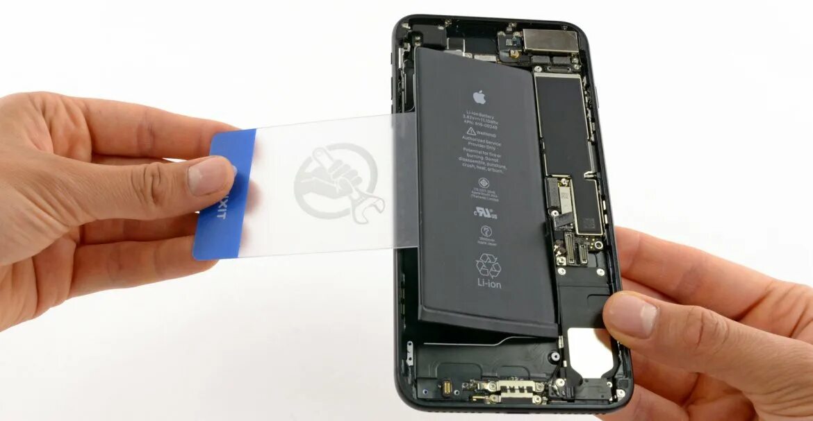 Поменять аккумулятор айфон plus. Батарея iphone 7. замена акб iphone 7 plus. замена аккумулятора на айфон 7. аккумулятор для iphone 8.