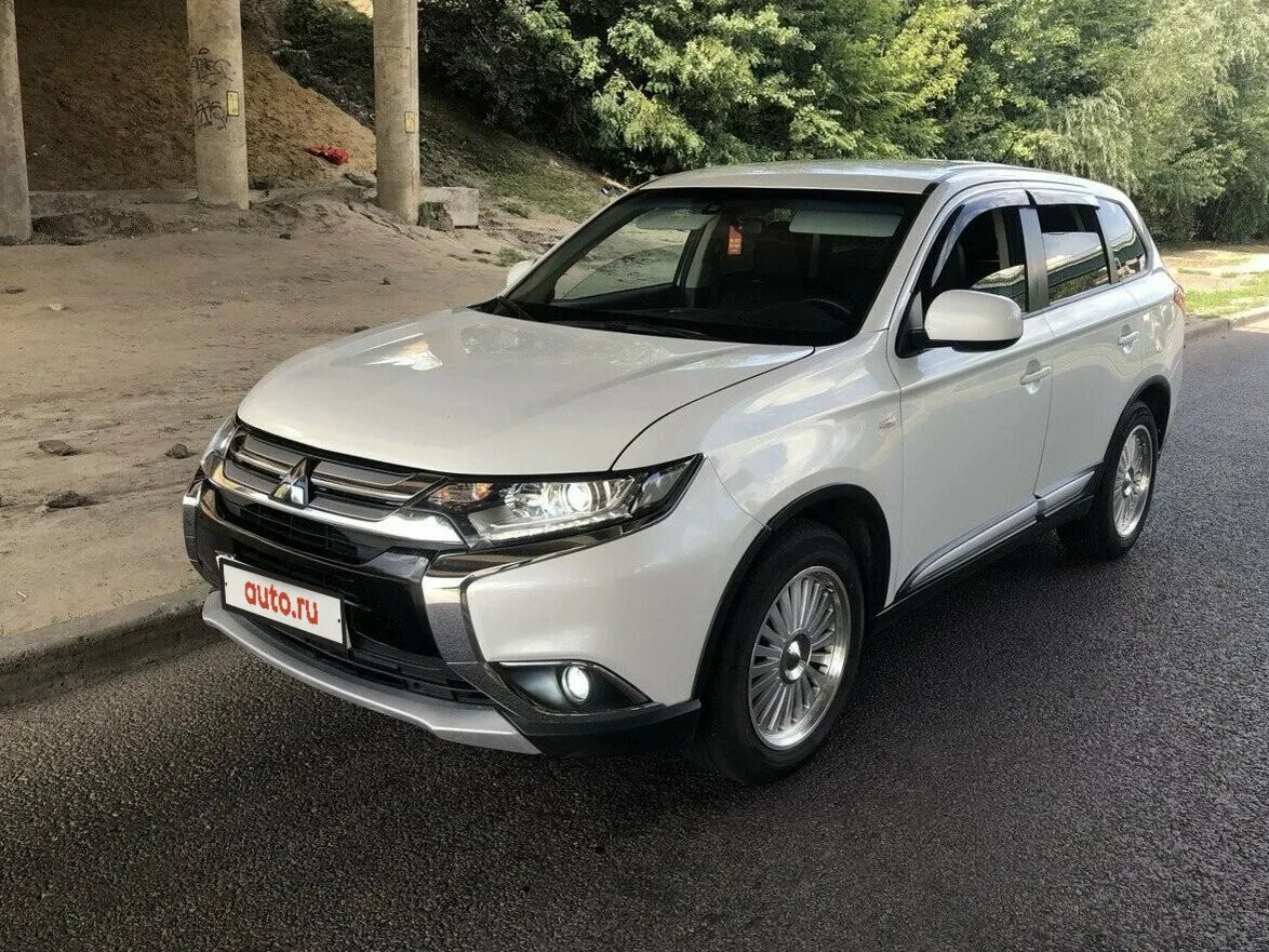 059 12 к аутлендер 3. Диски аут 3. Mitsubishi outlander 2013 на r18. Митсубиси outlander 3. Митсубиси аутлендер xl 3.
