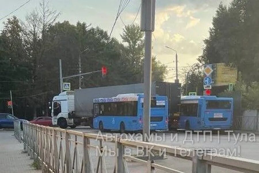 Дтп маршрутка тула. Тула дтп ул кирова ул каракозова 2025. автостанция тула. тула дтп веневское шоссе 2025. тула дтп веневское шоссе ул парковая 2025.