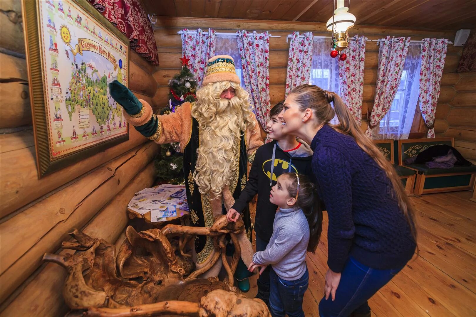Посетить резиденцию деда. Резиденция кыш бабая в арске. резиденция деда мороза кырлай. дом кыш бабая в казани. резиденция кыш бабая кырлай.