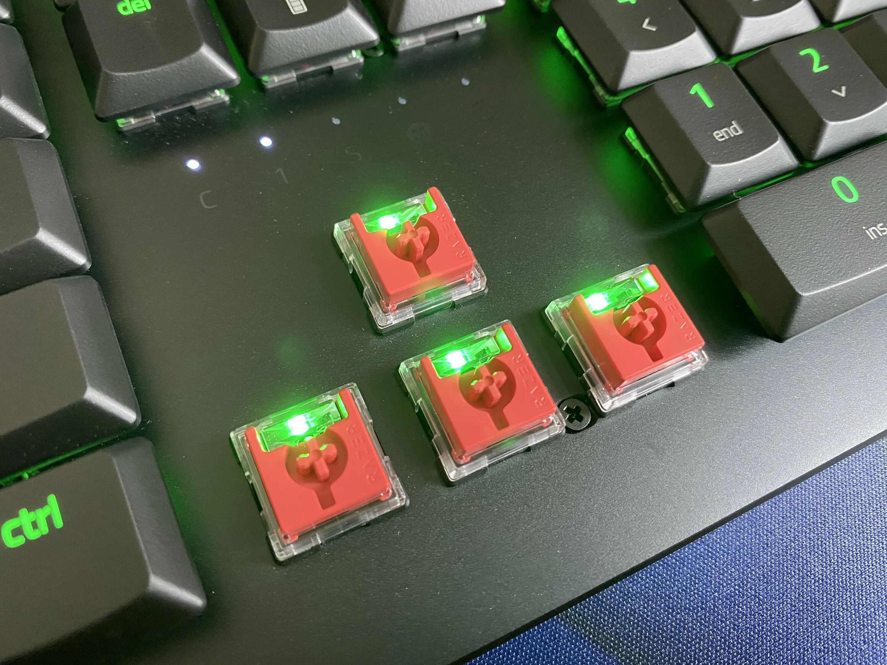 Клавиатура deathstalker v2. Razor deathstalker v2 pro tkl. мембранная клавиатура razer deathstalker. razer deathstalker v2 optical switches white. razer deathstalker v2 pro гифка.