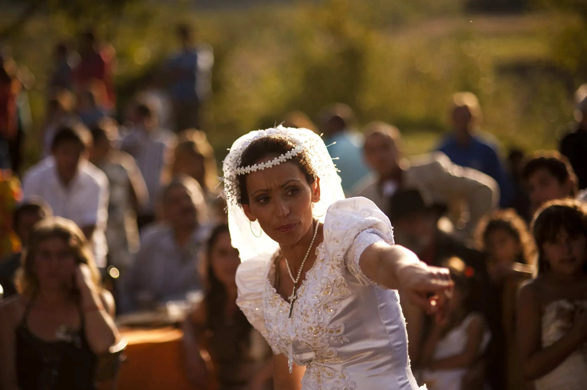 вечеринка в цыганском стиле. бесплатные видео цыгане. бесплатные видео цыгане. красивые цыгане. сериал цыганка рада.