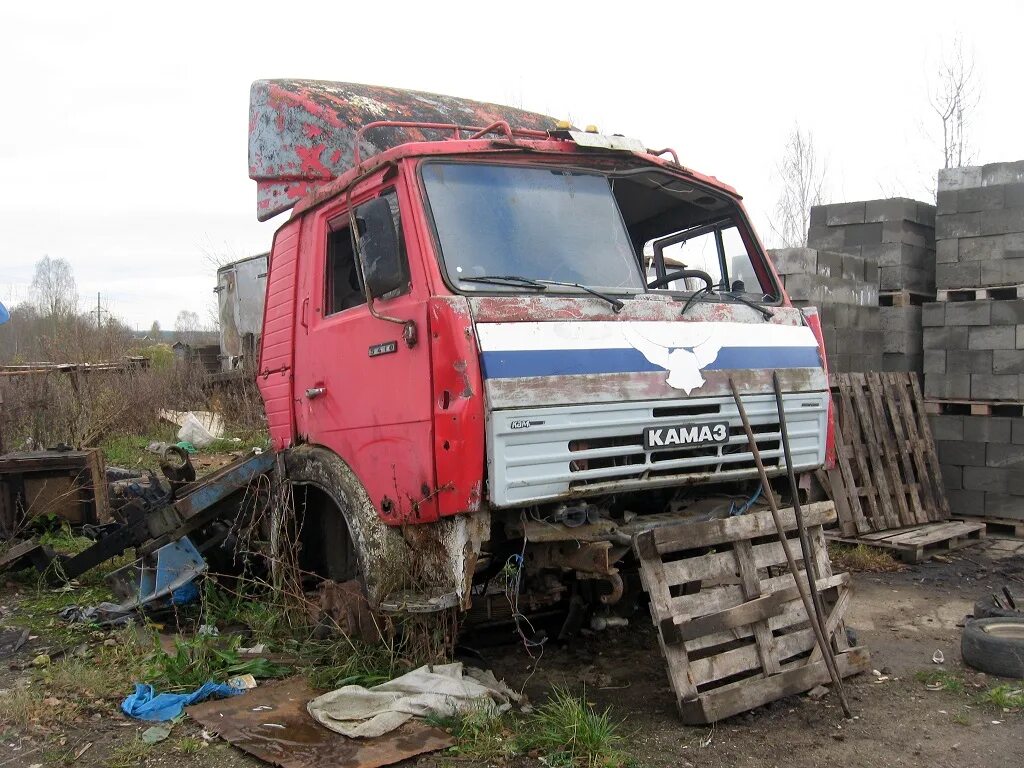 Камаз 55111. Автосамосвал камаз-55111. Камаз 5511 бортовой. Камаз старый покажи. Камаз старый покажи.