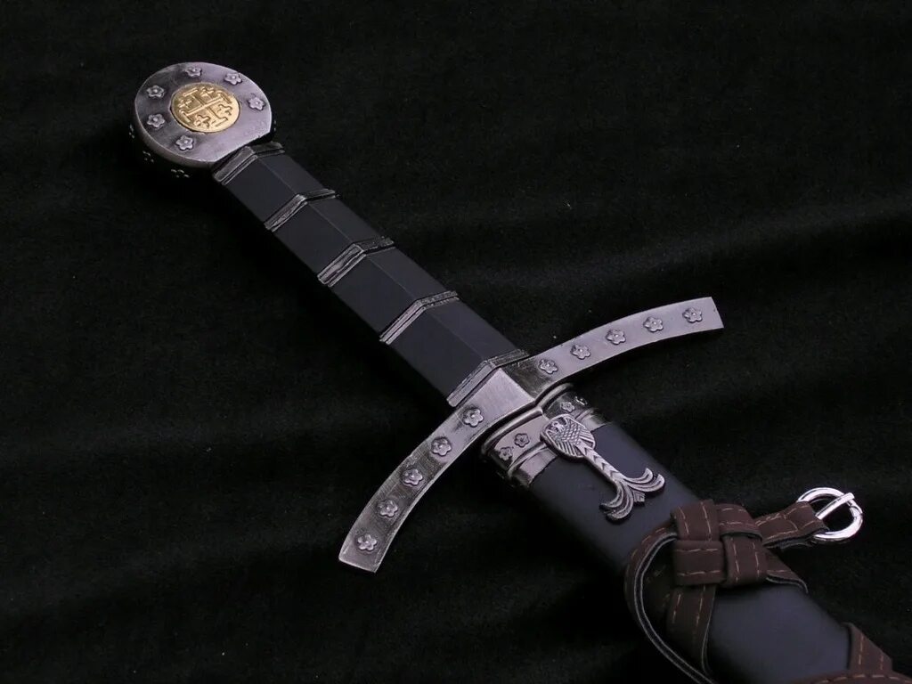 Короткий меч 6 букв. Короткий меч «акинак. Короткий меч. Короткий широкий меч. Железный меч скифов 6.