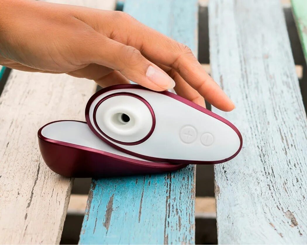 Womanizer стимулятор клиторальный бесконтактный liberty, ярко-розовый. Бесконтактный клиторальный стимулятор womanizer liberty сиреневый. Бесконтактный клиторальный стимулятор womanizer liberty голубой. Вуманайзер либерти. Бесконтактный клиторальный стимулятор womanizer liberty розовый.