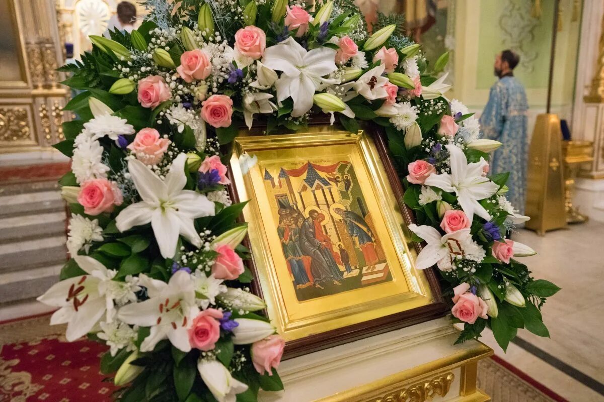 Праздник богородицы декабрь. Праздник в православном храме. православный праздник сегодня. 27 декабря церковный праздник. престольный праздник в храме введение пресятой богородицы во храм.