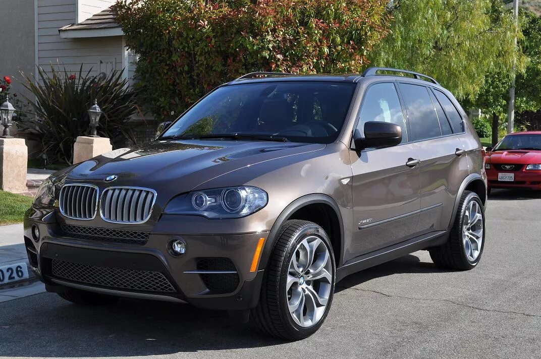 BMW x5 e70 2012. БМВ х5 70 кузов. БМВ x5 e70 серый. BMW x5 e70 Рестайлинг. Купить бмв х5 бу с пробегом