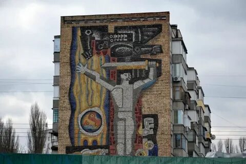 Мозаичные панно на зданиях