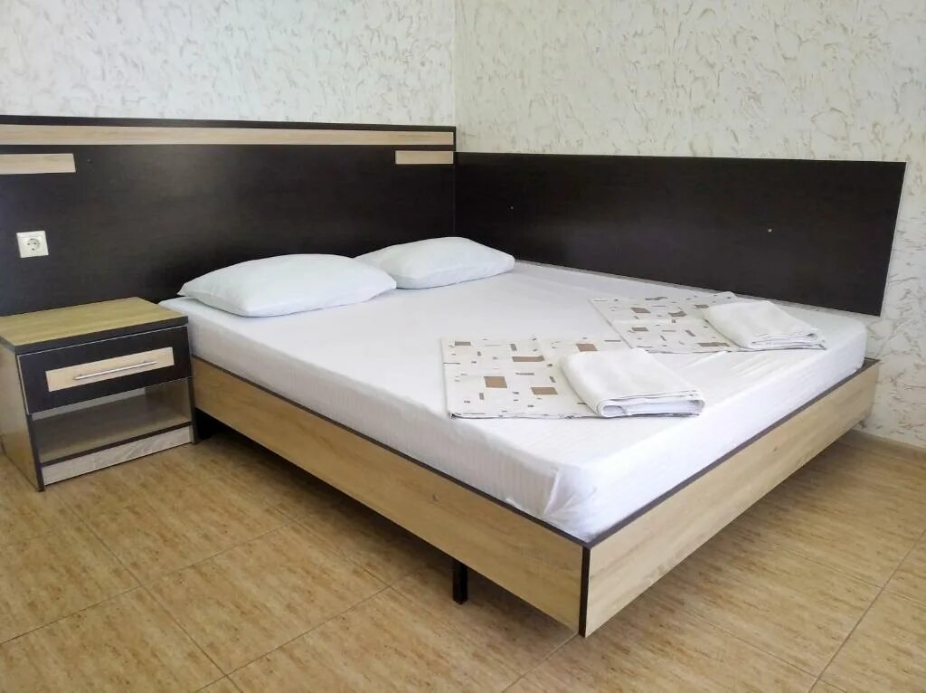 Салли такер mazm арт. Retarded wizard. Mr guest. Некрасова 100 анапа гостевой дом. Mr guest.