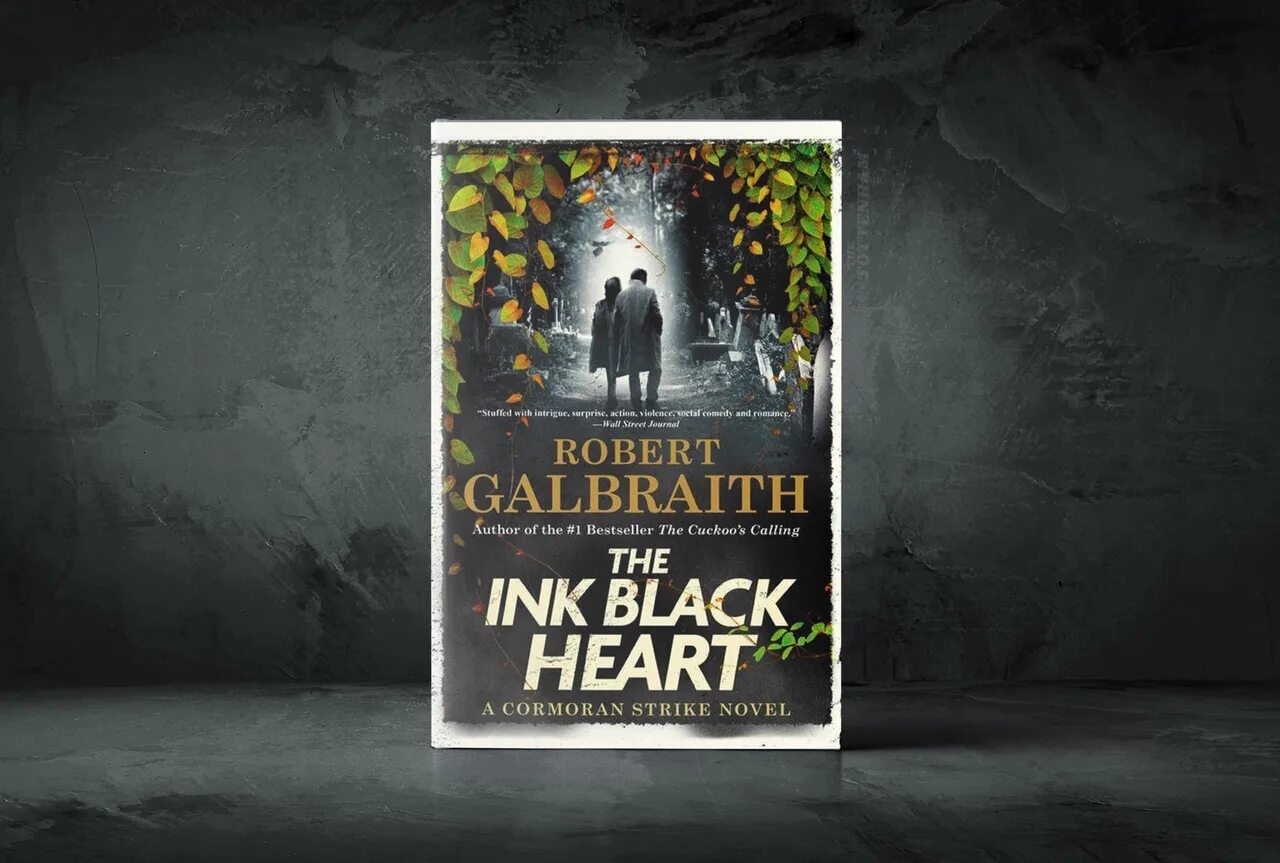 Книга бегущая могила. The Ink Black Heart Robert Galbraith. Чернильно-черное сердце книга.