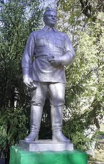 Памятники кирова годы