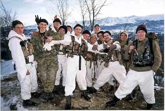 Подразделение 9 человек. Подразделение 9 человек. Фото американский спец отрядов на опасных миссиях. Кинологи фсо россии. Собака спецназовец.