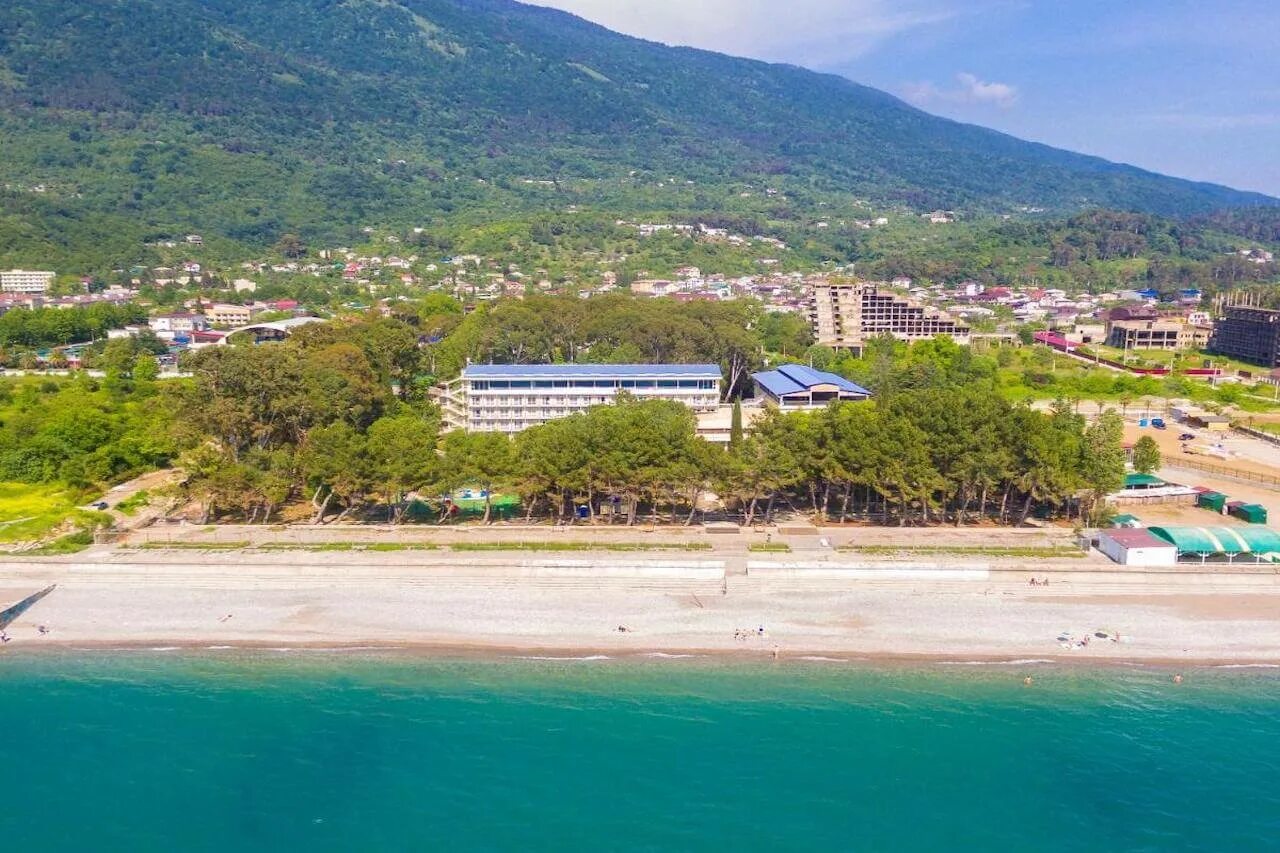 Гостиница райда гагра. Абхазия,гагра,пансионат багрипш. Абаата 4*. Гранд отель абхазия 3*. Отель wellness gagra абхазия.