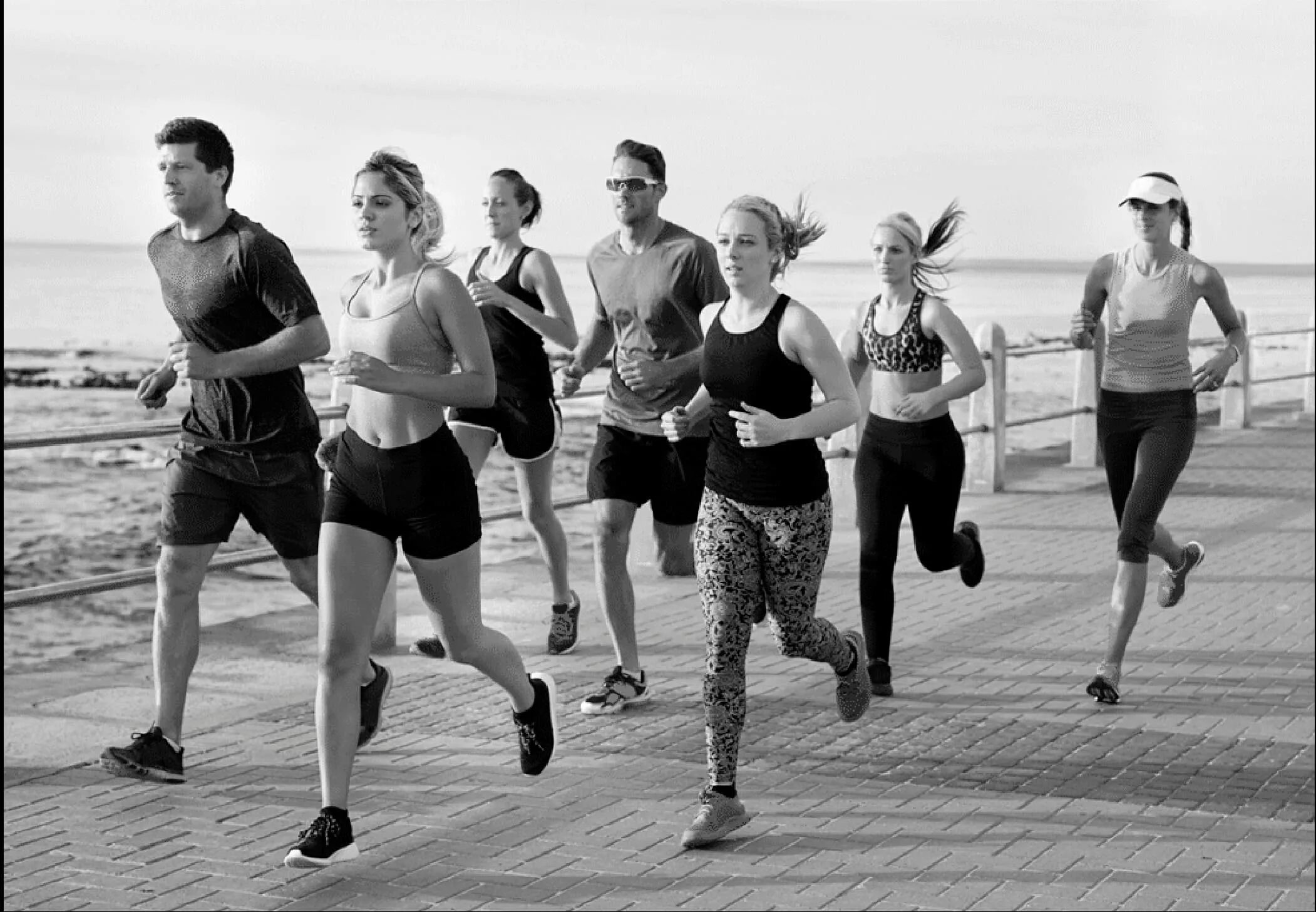 Время бежит. Бег человека. Занятия бегом. Понять куда бежать. Пробежка прикол.