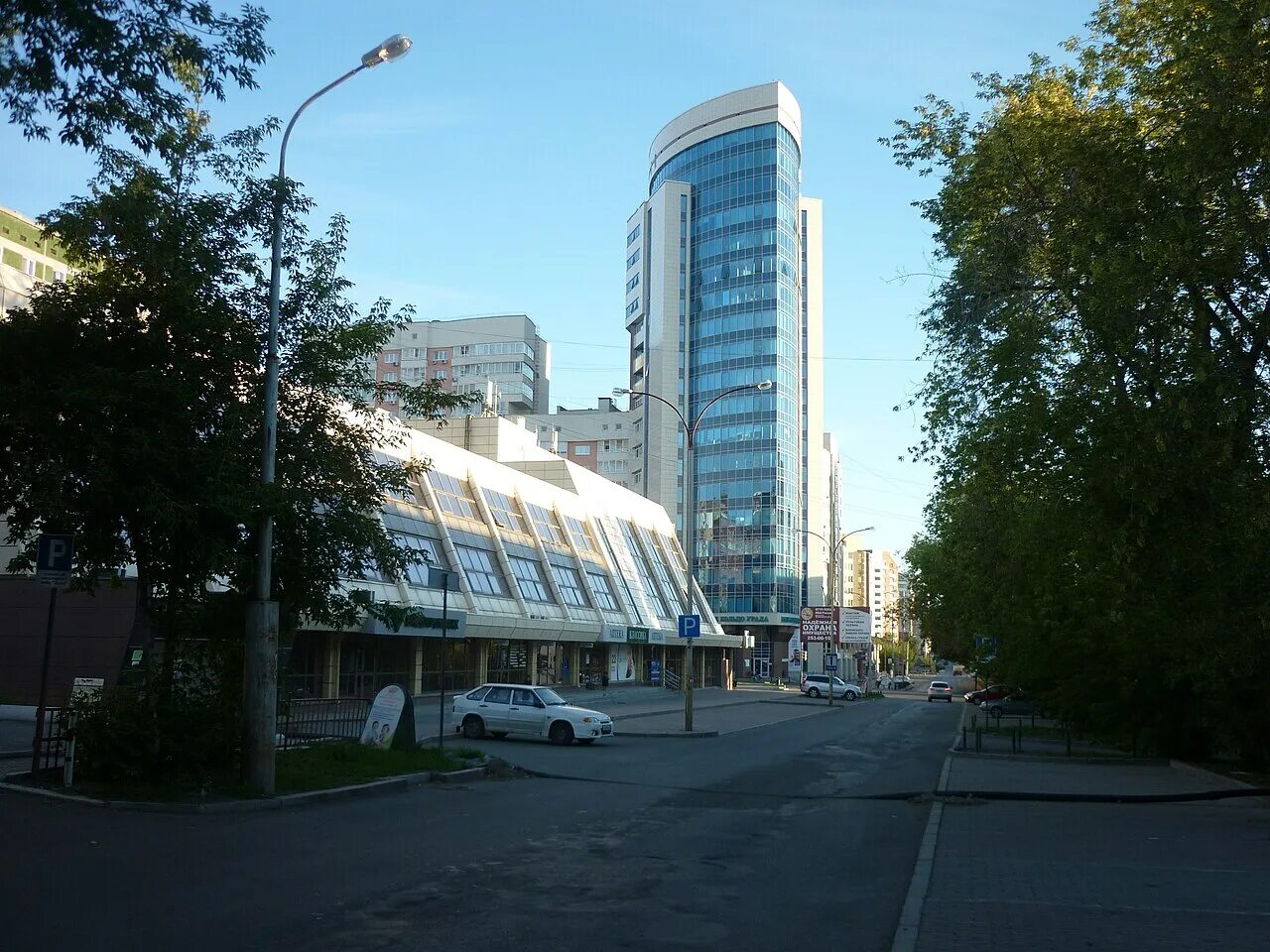 Хохрякова 74 екатеринбург организации. 74. Хохрякова 74 екатеринбург бц кристалл. Улица хохрякова 74 екатеринбург. Хохрякова, 74.