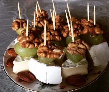 Закуска с камамбером