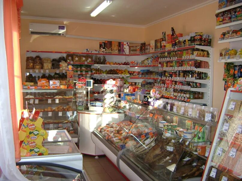 Магазины в некоторых из них