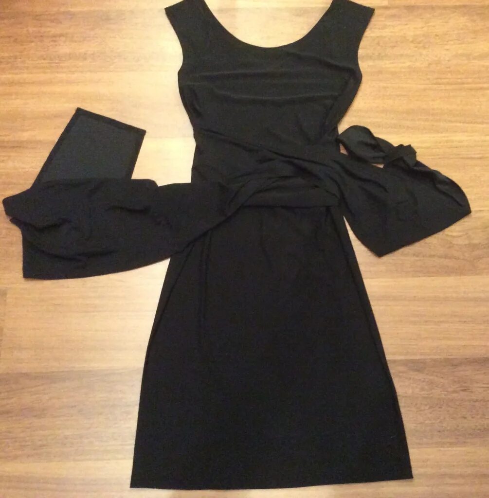 Авито одежда. Пуховик адидас для девочки серый. Платье трансформер avon. Авито вологда одежда для девочек. Авито вологда одежда.