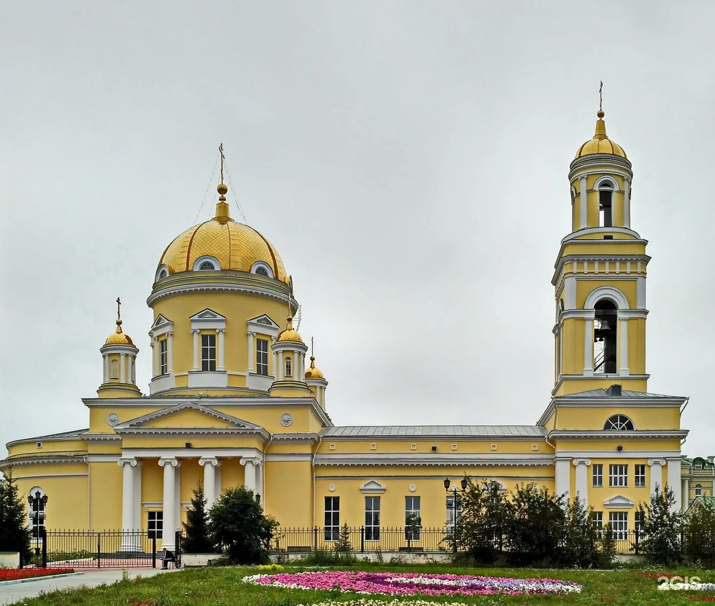 Сайт свято троицкого кафедрального собора. Свято-троицкий кафедральный собор. свято-троицкий собор екатеринбург. святотроицкий кафедральный соьбор. свято-троицкий кафедральный собор (днепропетровск).
