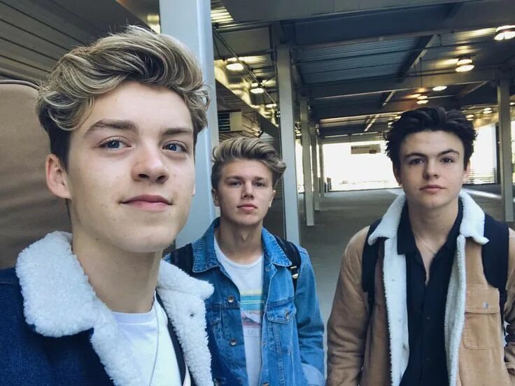 Boy new days. Бойс от армаф. Boy new days. Блейк ричардсон new hope club. Блейк ричардсон new hope club.