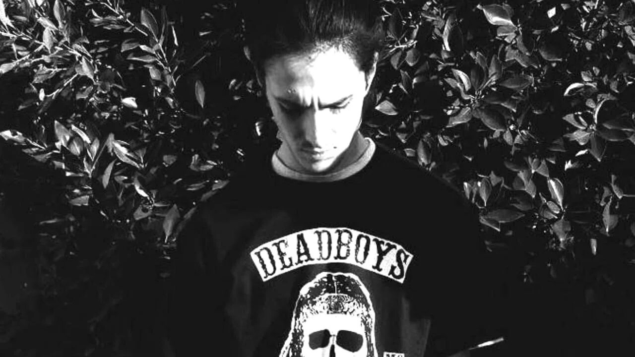 Bones дата выхода. Bones (рэпер). bones рэпер арт. bones elmo kennedy o&#039;connor. bones (рэпер) альбомы.