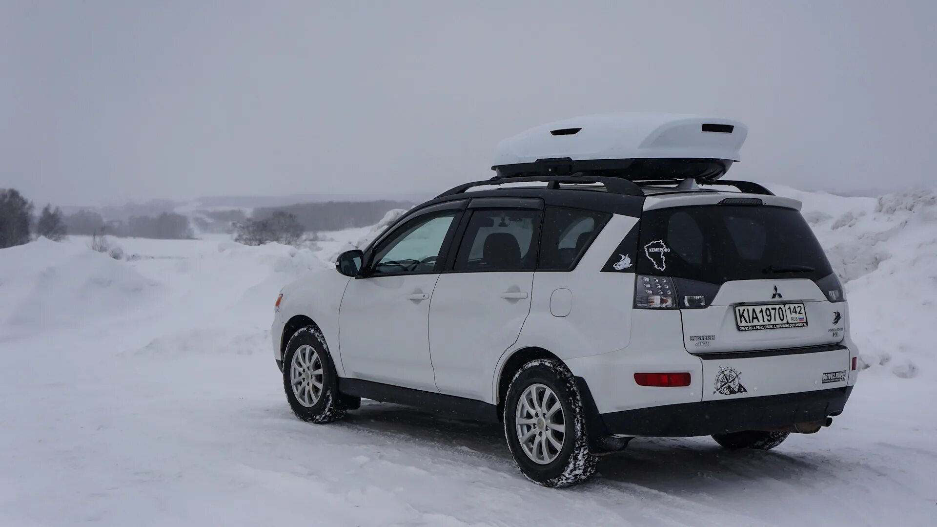 Крыша mitsubishi outlander. Митсубиси аутлендер и автобокс. outlander xl автобокс. автобокс на аутлендер хл. автобокс на outlander 3.