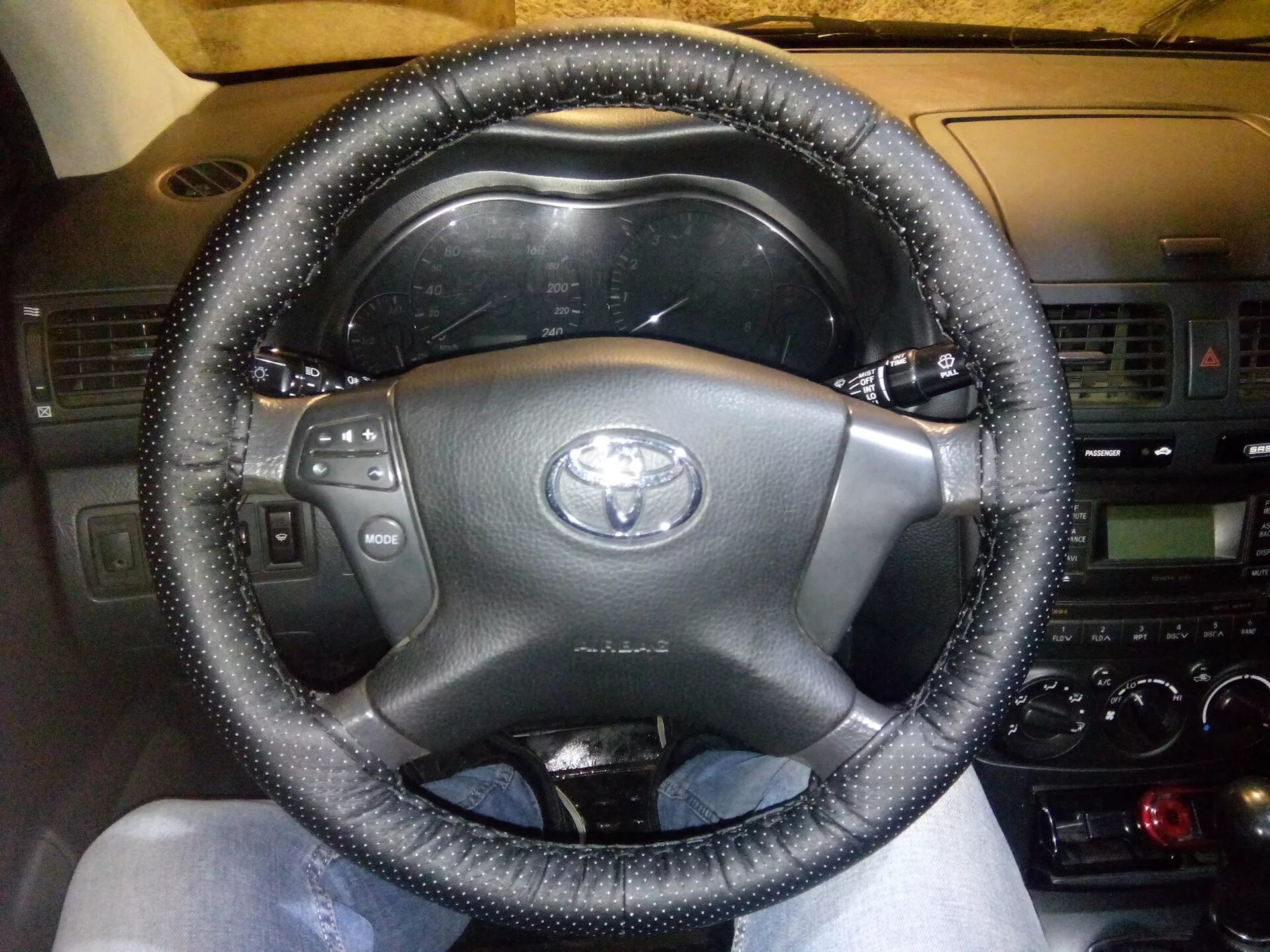 Руль toyota corolla 120. Руль тойота королла 121. Оплетка на руль тойота витц. Диаметр руля тойота королла 120. Руль тойота приус 50.