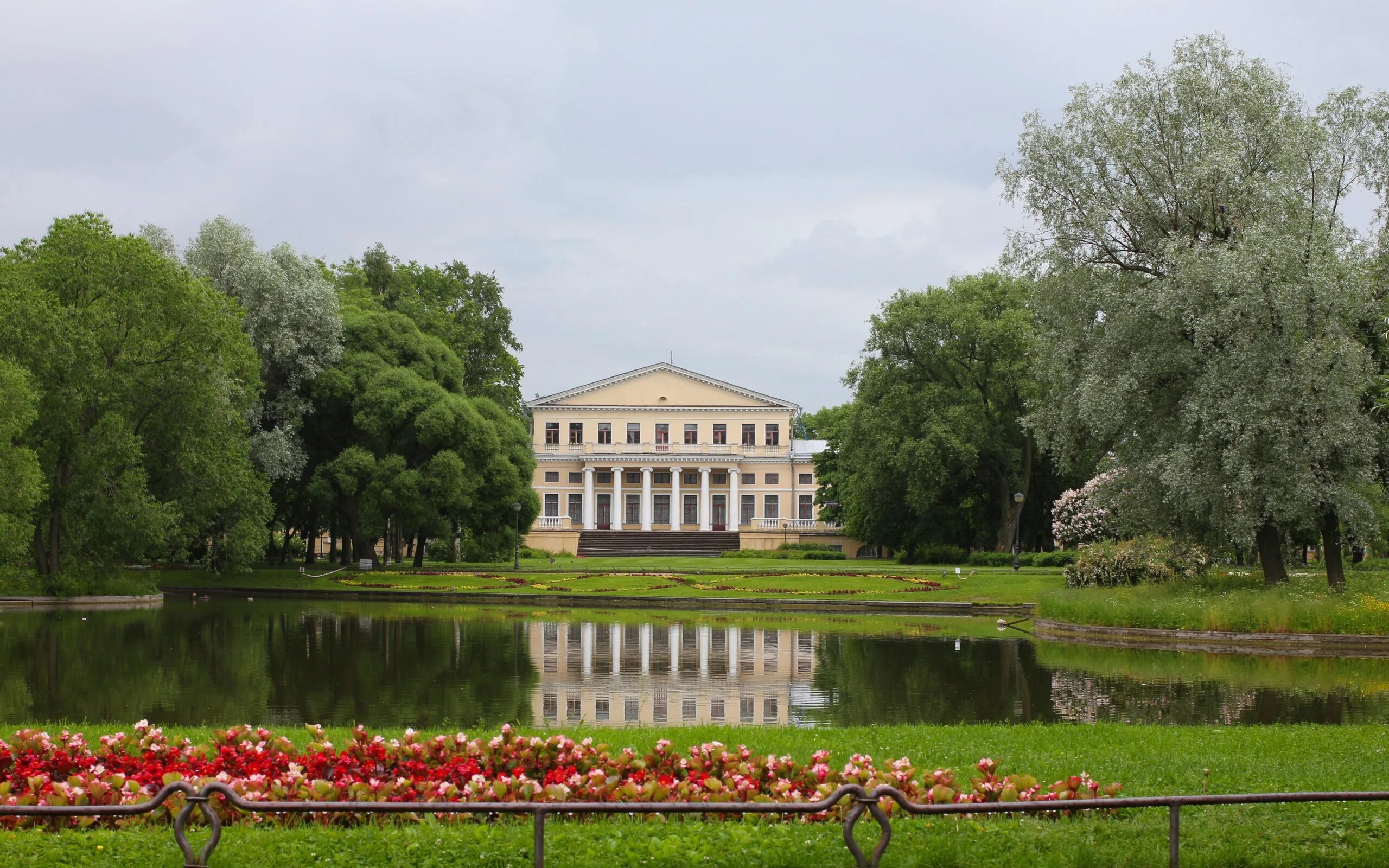 Юсуповский сад санкт петербург садовая