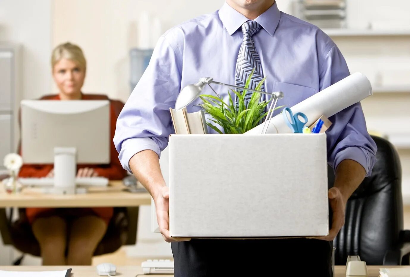 Аудиторская деятельность. Проверяющий работу как называется. Робот мужчина. Таблица работа за пределами нормального рабочего времени. Офисный работник.