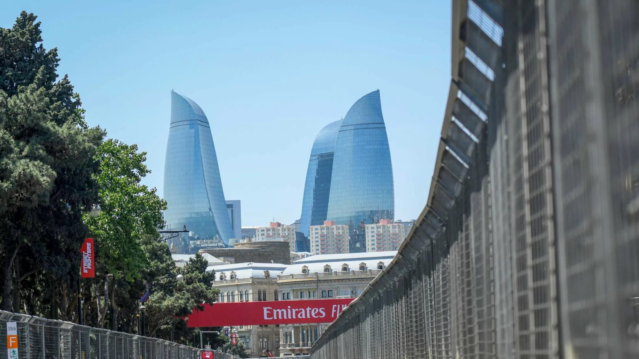 Сколько лет баку в 2025. F1 азербайджан. трасса f1 баку. баку 2025 город. трасса баку формула 1.