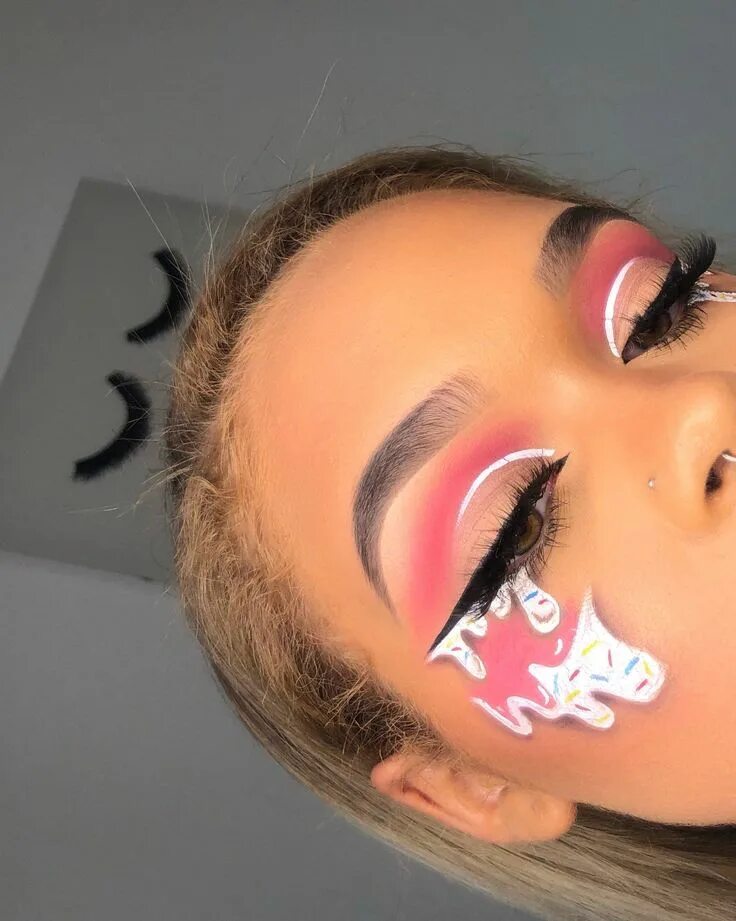 1-4 Tag your friends Follow me if you LOVE Make Up @ @
