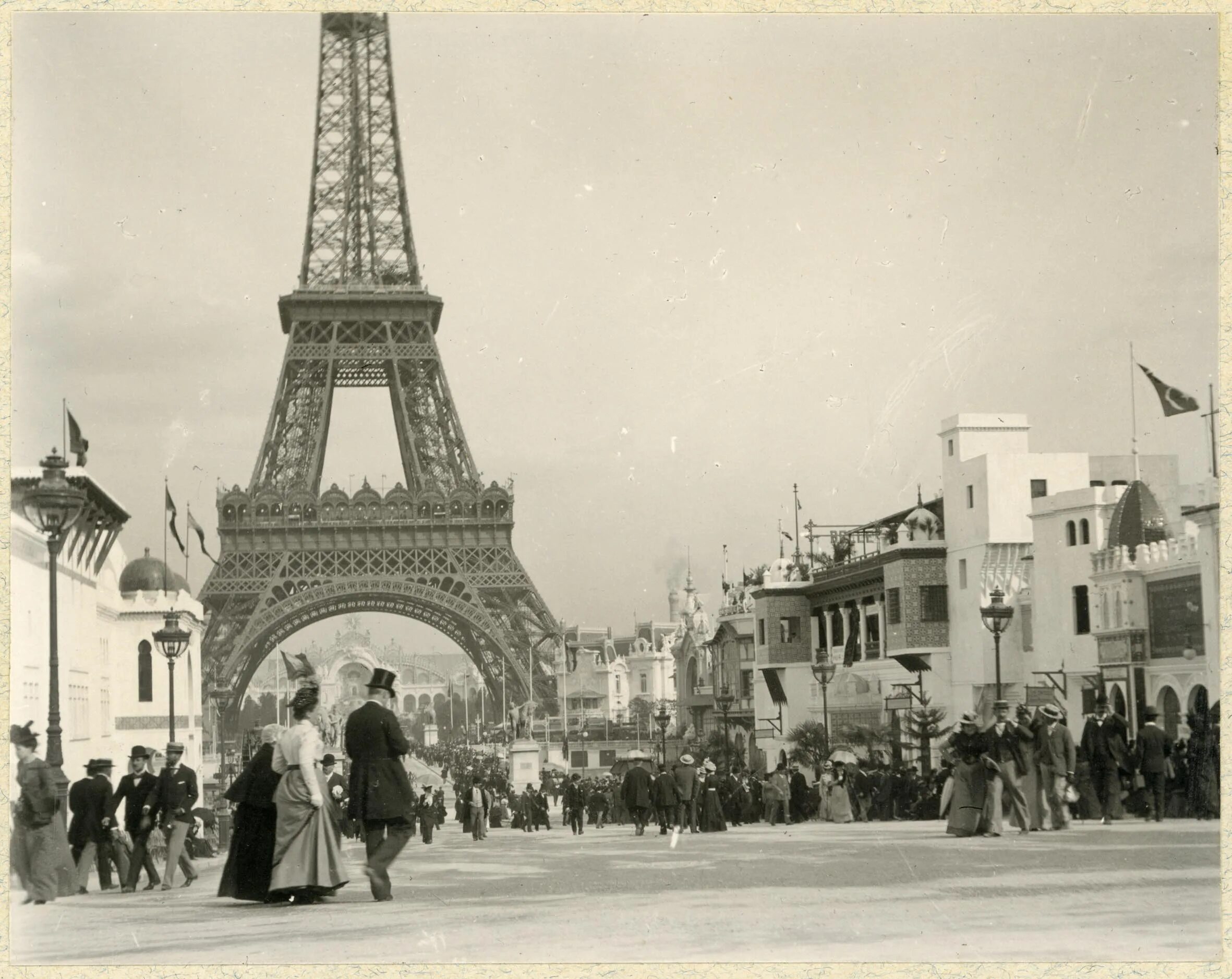 Франция 1895. Первая Всемирная выставка 1900 в Париже. Всемирная выставка в Париже 1900 Модерн. Париж 19 век Эйфелева башня.