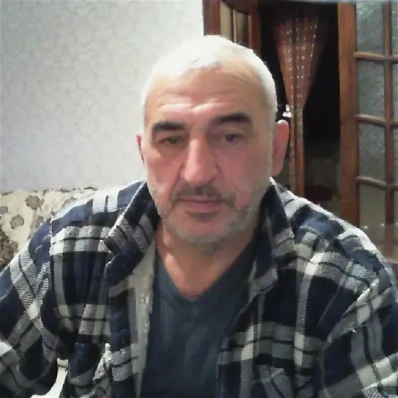 Бутая. Вин дизель семья мемы. Бутай асалиев. Бутая. Лысые девушки.