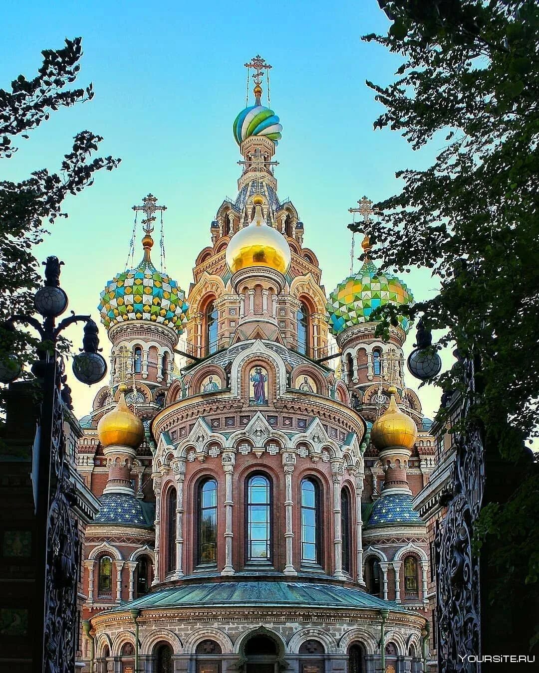 Православная церковь спас. Православные храмы санкт-петербурга. соборы православной церкви в санкт-петербурге. собор на крови санкт-петербург. православные храмы питера спас на крови.