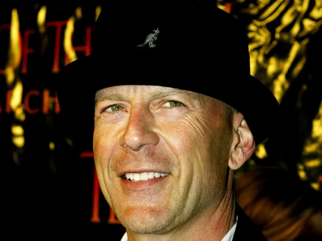 Брюс сейчас. Brius willis. порк пай брюс уиллис. брюс уиллис 1986. брюс уиллис 2005 год.