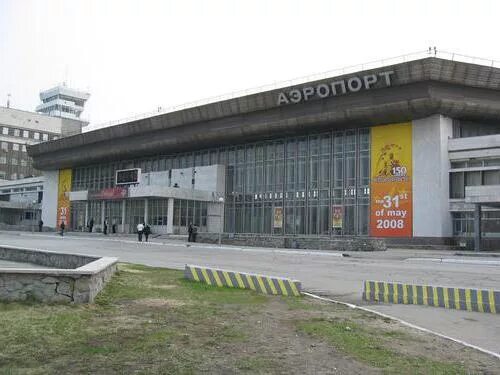 Аэропорт хабаровска международный терминал. Хабаровск аэропорт матвеевское шоссе. международный терминал хабаровского аэропорта. аэропорт хабаровск новый. аэропорт хабаровск матвеевское шоссе 28б.