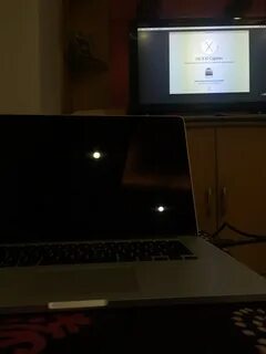 Макбук не включается черный экран